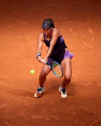 Mutua Madrid Open - Day Three Carle Maria Lourdes of Argentina returns a shot against Emma Raducanu of Great Britain during day three of the Mutua Madrid Open 2024 at Caja Magica on April 24, 2024, in Madrid, Spain. Madrid Caja Magica Madrid Spain RL_MMO24_068 Copyright: xRicardoxLarreinax