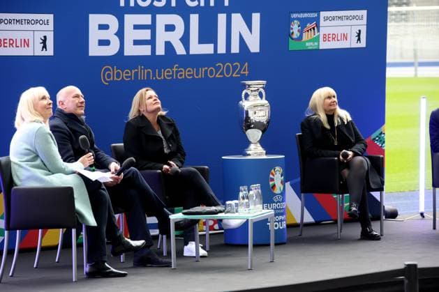 DEU, EM, EM Cup presentation, 24 04 2024, Berlin Olympic Stadium, Berlin, DEU, EM, EM Cup presentation, in the picture Nancy Faeser Federal Minister of the Interior and for Homeland Kai Wegner Governing Mayor of Berlin Iris Spranger Senator for the Interior and Sport Philipp Lahm Tournament Director EURO 2024 Kevin Prince Boateng Ambassador of the Host City Berlin Photo Juergen Engler nordphoto GmbH nordphotoxGmbHx xEngler nph00076