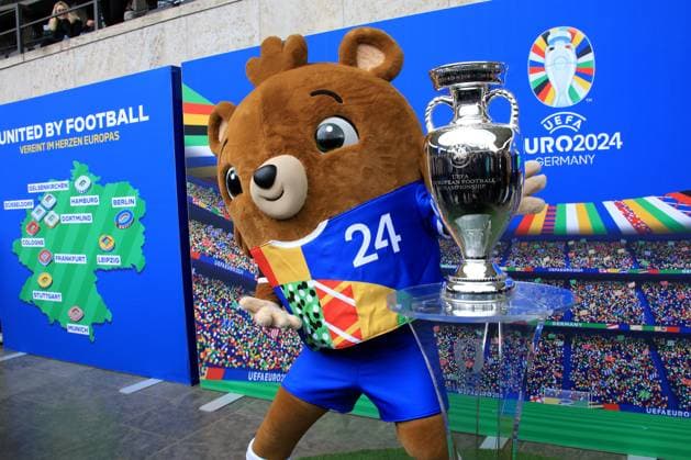 DEU, EM, EM Cup presentation, 24 04 2024, Berliner Olympiastadion, Berlin, DEU, EM, EM Cup presentation, in the picture EM mascot with the EM Cup Nancy Faeser Federal Minister of the Interior and for Homeland Kai Wegner Governing Mayor of Berlin Iris Spranger Senator for the Interior and Sport Philipp Lahm Tournament Director EURO 2024 Kevin Prince Boateng Ambassador of the Host City Berlin Photo Juergen Engler nordphoto GmbH nordphotoxGmbHx xEngler nph00076