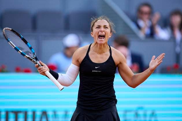 Bilder des Jahres 2024, Sport 04 April Sport Themen der Woche KW17 Sport Bilder des Tages Mutua Madrid Open - Day Three Sara Errani of Italy reacts after winning the match against Caroline Wozniacki of Denmark during day three of the Mutua Madrid Open 2024 at Caja Magica on April 24, 2024, in Madrid, Spain. Madrid Caja Magica Madrid Spain RL_MMO24_00334 Copyright: xRicardoxLarreinax