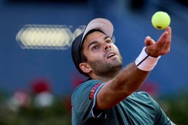Mutua Madrid Open - Day Three Facundo Diaz Acosta of Argentina serves against Denis Shapovalov of Canada during day three of the Mutua Madrid Open 2024 at Caja Magica on April 24, 2024, in Madrid, Spain. Madrid Caja Magica Madrid Spain RL_MMO24_00389 Copyright: xRicardoxLarreinax