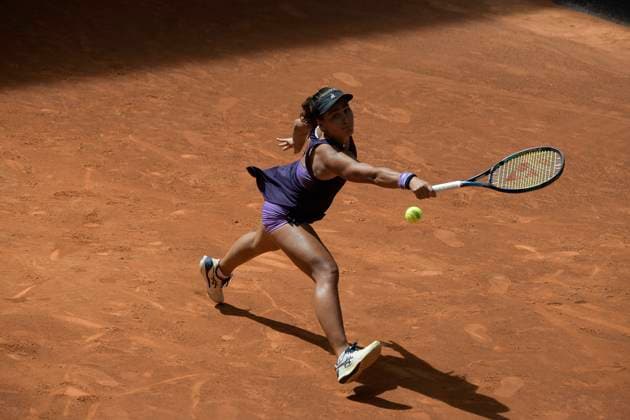 Mutua Madrid Open - Day Two Maria Lourdes Carle of Argentina is playing against Emma Raducanu of Great Britain on day two of the Mutua Madrid Open at La Caja Magica in Madrid, Spain, on April 24, 2024. Madrid Spain  Copyright: xJuanxCarlosxLucasx originalFilename:lucas-notitle240424_npFhY.jpg