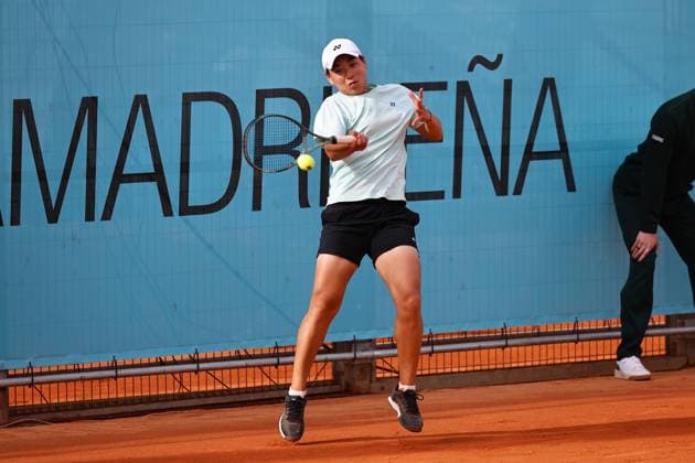 Yafan Wang (CHN), APRIL 24, 2024 - Tennis : Yafan Wang during singles round of 128 match against Caroline Dolehide on the WTA, Tennis Damen 1000 tournaments Mutua Madrid Open tennis tournament at the Caja Magica in Madrid, Spain. Noxthirdxpartyxsales  (251180375)