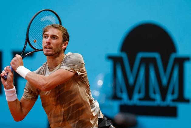 April 24, 2024, Madrid, Madrid, SPAIN: Lukas Klein of Slovakia in action against Pablo Llamas Ruiz of Spain during the Mutua Madrid Open 2024, ATP, Tennis Herren Masters 1000 and WTA, Tennis Damen 1000, tournament celebrated at Caja Magica on April 24, 2024 in Madrid, Spain. Madrid SPAIN - ZUMAa181 20240424_zaa_a181_113 Copyright: xIrinaxR.xHipolitox