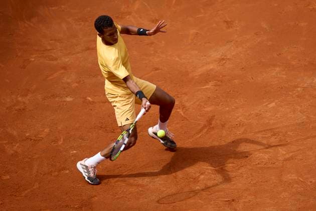 Mutua Madrid Open - Day Four Felix Auger-Aliassime of Canada returns a shot against Yoshihito Nishioka of Japan during day four of the Mutua Madrid Open 2024 at Caja Magica on April 25, 2024, in Madrid, Spain. Madrid Caja Magica Madrid Spain RL_MMO24_00586 Copyright: xRicardoxLarreinax