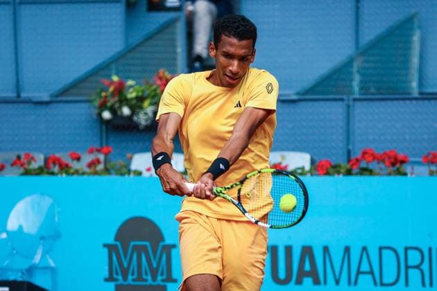 Felix Auger-Aliassime Vs Yoshihito Nishioka during he Mutua Madrid Open in Madrid, Spain - 25 Apr 2024 Felix Auger-Aliassime of Canada plays against Yoshihito Nishioka of Japan (Not in view) on Day Four of the Mutua Madrid Open 2024 tournament at La Caja Magica. Felix Won 2-1 Usera Spain Copyright: xMiguelxReisx xSOPAxImagesx Mutua Madrid Open MR -8712