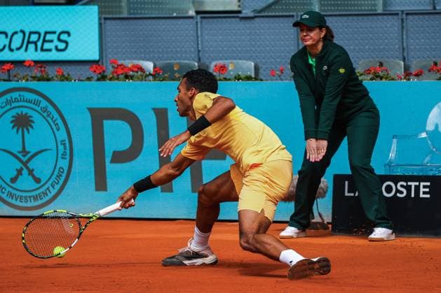Felix Auger-Aliassime Vs Yoshihito Nishioka during he Mutua Madrid Open in Madrid, Spain - 25 Apr 2024 Felix Auger-Aliassime of Canada plays against Yoshihito Nishioka of Japan (Not in view) on Day Four of the Mutua Madrid Open 2024 tournament at La Caja Magica. Felix Won 2-1 Usera Spain Copyright: xMiguelxReisx xSOPAxImagesx Mutua Madrid Open MR -8762