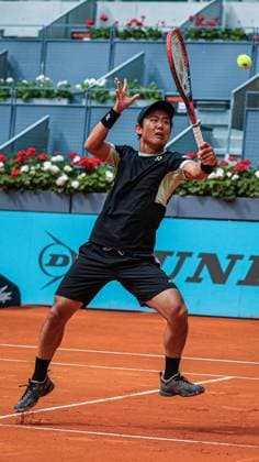 Felix Auger-Aliassime Vs Yoshihito Nishioka during he Mutua Madrid Open in Madrid, Spain - 25 Apr 2024 Yoshihito Nishioka of Japan plays against Felix Auger-Aliassime of Canada on Day Four of the Mutua Madrid Open 2024 tournament at La Caja Magica. Felix Won 2-1 Usera Spain Copyright: xMiguelxReisx xSOPAxImagesx Mutua Madrid Open MR -8783-2