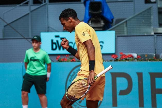 Felix Auger-Aliassime Vs Yoshihito Nishioka during he Mutua Madrid Open in Madrid, Spain - 25 Apr 2024 Felix Auger-Aliassime of Canada plays against Yoshihito Nishioka of Japan (Not in view) on Day Four of the Mutua Madrid Open 2024 tournament at La Caja Magica. Felix Won 2-1 Usera Spain Copyright: xMiguelxReisx xSOPAxImagesx Mutua Madrid Open MR -8904
