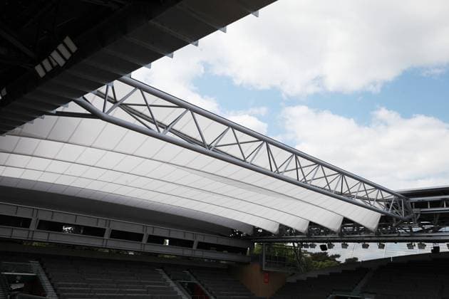 Conference de presse de Presentation du court Suzanne-Lenglen arborant son nouveau toit retractable a Roland-Garros a Paris Tennis : Le nouveau court Suzanne-Lenglen -25 04 2024 JonathanRebboah Panoramic 
