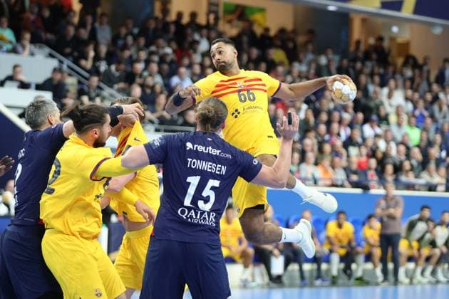 Bilder des Jahres 2024, Sport 04 April Sport Themen der Woche KW17 Sport Bilder des Tages Melvyn Richardson of FC Barcelone HANDBALL : Paris Saint-Germain HB vs FC Barcelone - Machineseeker EHF Champions League - Quart de finale aller - 25 04 2024 KevinDomas Panoramic 