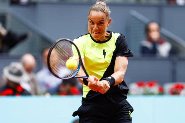 April 25, 2024, Madrid, Madrid, SPAIN: Arantxa Rus of Netherland in action against Coco Gaulf of USA during the Mutua Madrid Open 2024, ATP, Tennis Herren Masters 1000 and WTA, Tennis Damen 1000, tournament celebrated at Caja Magica on April 25, 2024 in Madrid, Spain. Madrid SPAIN - ZUMAa181 20240425_zaa_a181_090 Copyright: xIrinaxR.xHipolitox