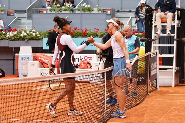 (L-R) Naomi Osaka (JPN), Liudmila Samsonova (RUS), APRIL 25, 2024 - Tennis : Naomi Osaka and Liudmila Samsonova shake hands after singles round of 64 match on the WTA, Tennis Damen 1000 tournaments Mutua Madrid Open tennis tournament at the Caja Magica in Madrid, Spain. Noxthirdxpartyxsales  (251269618)