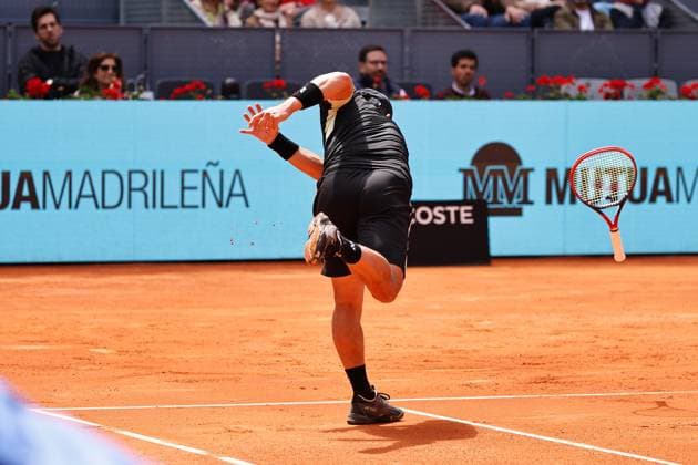 Yoshihito Nishioka (JPN), APRIL 25, 2024 - Tennis : Yoshihito Nishioka is so upset about a misplay that he slams his racket down on the court in frustration during singles round of 128 match against Felix Auger-Aliassime on the ATP, Tennis Herren tour Masters 1000 Mutua Madrid Open tennis tournament at the Caja Magica in Madrid, Spain. Noxthirdxpartyxsales  (251271659)