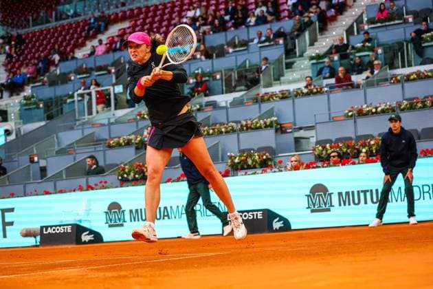 Iga Swiatek Vs Xiyu Wang in Usera, Spain - 25 Apr 2024 Iga Swiatek of Poland plays against Xiyu Wang of China (not pictured) on Day Four of the Mutua Madrid Open 2024 tournament at La Caja Magica. Swiatek Won 2-0 Usera Spain Copyright: xMiguelxReisx xSOPAxImagesx Mutua Madrid Open MR -2598