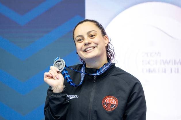 400m Lagen Frauen A-Finale Kim Emely Herkle (SV Cannstatt), 2. Platz, Silbermedaille GER, 135. Deutsche Meisterschaften Schwimmen, Schwimmen, 25.04.2024 GER, 135. Deutsche Meisterschaften Schwimmen, Schwimmen, 25.04.2024 Berlin *** 400m medley women A final Kim Emely Herkle SV Cannstatt , 2nd place, silver medal GER, 135 German Swimming Championships, Swimming, 25 04 2024 GER, 135 German Swimming Championships, Swimming, 25 04 2024 Berlin Copyright: xEibner-Pressefoto JadrankoxMarjax EP_JMC