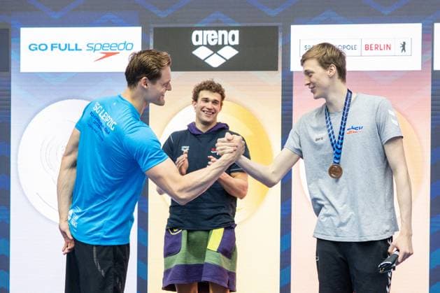 100m Rücken Maenner A-Finale v. l. n. r. Marek Ulrich (SSG Leipzig), Ole Braunschweig (SG Neukölln e.V. Berlin), Cornelius Jahn (Ahrensburger TSV) GER, 135. Deutsche Meisterschaften Schwimmen, Schwimmen, 25.04.2024 GER, 135. Deutsche Meisterschaften Schwimmen, Schwimmen, 25.04.2024 Berlin *** 100m Backstroke Men A Final f l n r Marek Ulrich SSG Leipzig , Ole Braunschweig SG Neukölln e V Berlin , Cornelius Jahn Ahrensburger TSV GER, 135 German Swimming Championships, Swimming, 25 04 2024 GER, 135 German Swimming Championships, Swimming, 25 04 2024 Berlin Copyright: xEibner-Pressefoto JadrankoxMarjax EP_JMC