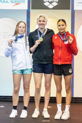 Sport Themen der Woche KW17 Sport Bilder des Tages 100m Schmetterling Frauen A-Finale v. l. n. r. Alina Baievych (TB 1888 Erlangen), Angelina Koehler (SG Neukoelln e.V. Berlin), Linda Roth (SV Cannstatt) GER, 135. Deutsche Meisterschaften Schwimmen, Schwimmen, 25.04.2024 GER, 135. Deutsche Meisterschaften Schwimmen, Schwimmen, 25.04.2024 Berlin *** 100m Butterfly Women A Final f l n r Alina Baievych TB 1888 Erlangen , Angelina Koehler SG Neukoelln e V Berlin , Linda Roth SV Cannstatt GER, 135 German Championships Swimming, Swimming, 25 04 2024 GER, 135 German Championships Swimming, Swimming, 25 04 2024 Berlin Copyright: xEibner-Pressefoto JadrankoxMarjax EP_JMC