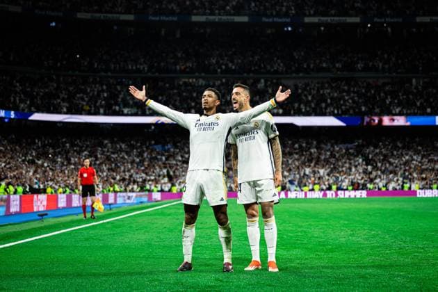 Real Madrid CF v FC Barcelona, Barca - LaLiga EA Sports MADRID, SPAIN, APR 21: Jude Bellingham of Real Madrid CF celebrating after scoring the winner goal with Joselu Mato of Real Madrid CF during the LaLiga EA Sports match between Real Madrid CF and FC Barcelona at Estadio Santiago Bernabeu April 21, 2024 in Madrid, Spain. Madrid Santiago Bernabeu Madrid Spain Copyright: xAlexxPerezx RealMadridBarcelona21-04 (5)