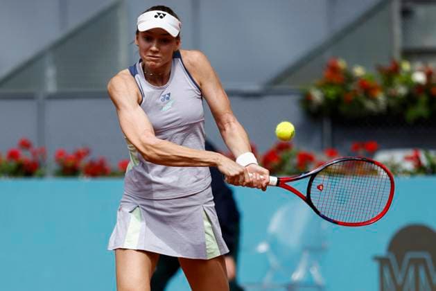 April 26, 2024, Madrid, Madrid, SPAIN: Elena Rybakina of Kazakhstan in action against Lucia Bronzetti of Italy during the Mutua Madrid Open 2024, ATP, Tennis Herren Masters 1000 and WTA, Tennis Damen 1000, tournament celebrated at Caja Magica on April 26, 2024 in Madrid, Spain. Madrid SPAIN - ZUMAa181 20240426_zaa_a181_010 Copyright: xIrinaxR.xHipolitox