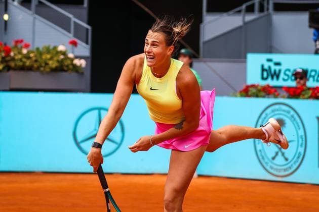 Sport Bilder des Tages Mutua Madrid Open 2024: Magda Linette Vs Aryna Sabalenka in Spain - 26 Apr 2024 Aryna Sabalenka of Belarus plays against Magda Linette of Poland on Day Five of the Mutua Madrid Open 2024 tournament at La Caja Magica. Final score; Magda Linette 1:2 Aryna Sabalenka. Usera Spain Copyright: xMiguelxReisx xSOPAxImagesx Mutua Madrid Open MR -9310