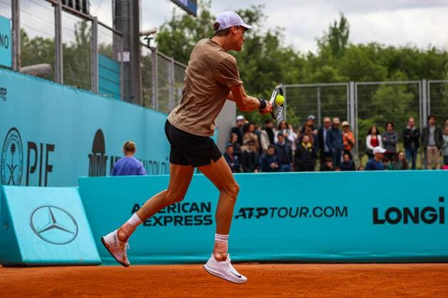 Mutua Madrid Open 2024: Casper Ruud Vs Jannik Sinner in Spain - 26 Apr 2024 Jannik Sinner of Italy practice against Casper Ruud of Norway on Day Five of the Mutua Madrid Open 2024 tournament at La Caja Magica. Usera Spain Copyright: xMiguelxReisx xSOPAxImagesx Mutua Madrid Open MR -3548