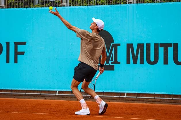 Mutua Madrid Open 2024: Casper Ruud Vs Jannik Sinner in Spain - 26 Apr 2024 Jannik Sinner of Italy practice against Casper Ruud of Norway on Day Five of the Mutua Madrid Open 2024 tournament at La Caja Magica. Usera Spain Copyright: xMiguelxReisx xSOPAxImagesx Mutua Madrid Open MR -3137