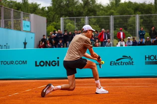 Mutua Madrid Open 2024: Casper Ruud Vs Jannik Sinner in Spain - 26 Apr 2024 Jannik Sinner of Italy practice against Casper Ruud of Norway on Day Five of the Mutua Madrid Open 2024 tournament at La Caja Magica. Usera Spain Copyright: xMiguelxReisx xSOPAxImagesx Mutua Madrid Open MR -3283