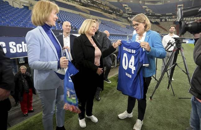Federal Minister of the Interior Nancy Faeser visits the venue of the European Football Championship in Gelsenkirchen at the Arena AufSchalke FOR EDITORIAL PURPOSES ONLY p Mayor Katrin Welge with Federal Minister of the Interior Nancy Faeser visits one of the venues of the European Football Championship in Gelsenkirchen at the Arena AufSchalke on Friday, April 26, 2024 Photo Frank Oppitz FUNKE Foto Services p Sport Deutschland NRW Gelsenkirchen Copyright FrankxOppitz Copyright: FrankxOppitz doc7v61wd3oepk1l5xif35k ,EDITORIAL USE ONLY Copyright: FrankxOppitz