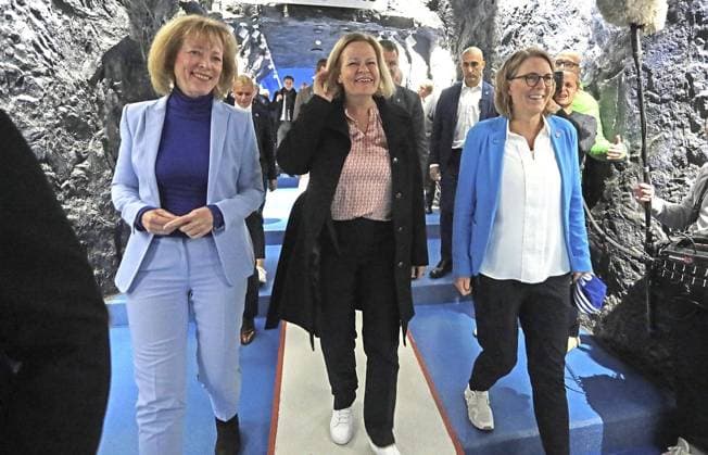 Federal Minister of the Interior Nancy Faeser visits the venue of the European Football Championship in Gelsenkirchen at the Arena AufSchalke FOR EDITORIAL PURPOSES ONLY p Mayor Katrin Welge with Federal Minister of the Interior Nancy Faeser visits one of the venues of the European Football Championship in Gelsenkirchen at the Arena AufSchalke on Friday, April 26, 2024 Photo Frank Oppitz FUNKE Foto Services p Sport Deutschland NRW Gelsenkirchen Copyright FrankxOppitz Copyright: FrankxOppitz doc7v61wbi9040xo8uedxr ,EDITORIAL USE ONLY Copyright: FrankxOppitz