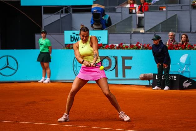 April 26, 2024, Usera, Madrid, Spain: Aryna Sabalenka of Belarus plays against Magda Linette of Poland on Day Five of the Mutua Madrid Open 2024 tournament at La Caja Magica. Final score; Magda Linette 1:2 Aryna Sabalenka. Usera Spain - ZUMAs197 20240426_aaa_s197_058 Copyright: xMiguelxReisx