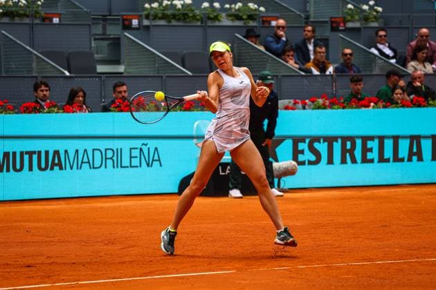 Sport Bilder des Tages April 26, 2024, Usera, Madrid, Spain: Magda Linette of Poland plays against Aryna Sabalenka of Belarus on Day Five of the Mutua Madrid Open 2024 tournament at La Caja Magica. Final score; Magda Linette 1:2 Aryna Sabalenka. Usera Spain - ZUMAs197 20240426_aaa_s197_062 Copyright: xMiguelxReisx
