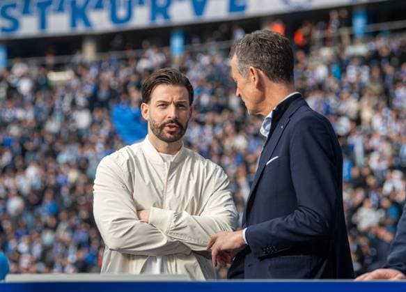 Football, Men, Season 2023 2024, 2 Bundesliga 31 Matchday , Hertha BSC Hannover 96, f l Marvin Plattenhardt, Managing Director Thomas E Herrich Hertha BSC , 26 04 2024, Copyright: xSebastianxRäppold MatthiasxKochx