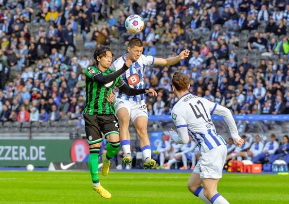 Soccer 2 Bundesliga, Hertha BSC Hannover 96 26 04 2024,xdanx,Soccer 2 Bundesliga, Hertha BSC Hannover 96, v l Sei Muroya Hannover 96 21 ,Ibrahim Maza Hertha BSC 30 ,duel, duel, fight, tackle DFL DFB REGULATIONS PROHIBIT ANY USE OF PHOTOGRAPHS as IMAGE SEQUENCES and or QUASI VIDEO Foto Daniel Lakomski Berlin Olympiastadion Berlin Berlin Germany EN Copyright: xDanielxLakomskix