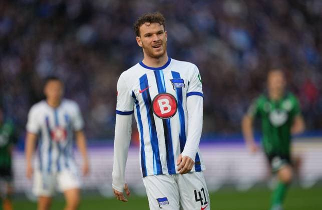Pascal Klemens Hertha Berlin controls the ball, 2 Bundesliga, Hertha BSC vs Hannover 96, Olympic Stadium on April 26, 2024 in Berlin, Germany Photo by Ulrik Pedersen DeFodi Images Pascal Klemens Hertha Berlin controls the ball, 2 Bundesliga, Hertha BSC vs Hannover 96, Olympic Stadium on April 26, 2024 in Berlin, Germany Photo by Ulrik Pedersen DeFodi Images DFB DFL REGULATIONS PROHIBIT ANY USE OF PHOTOGRAPHS AS IMAGE SEQUENCES AND OR QUASI VIDEO Defodi 659 183239 01000501 Defodi-659 DFB DFL REGULATIONS PROHIBIT ANY USE OF PHOTOGRAPHS AS IMAGE SEQUENCES AND OR QUASI-VIDEO.