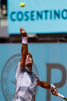 April 26, 2024, Madrid, Madrid, SPAIN: Facundo Bagnis of Argentina in action against Andrey Rublev of Russia during the Mutua Madrid Open 2024, ATP, Tennis Herren Masters 1000 and WTA, Tennis Damen 1000, tournament celebrated at Caja Magica on April 26, 2024 in Madrid, Spain. Madrid SPAIN - ZUMAa181 20240426_zaa_a181_029 Copyright: xIrinaxR.xHipolitox