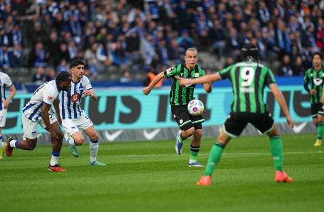 Lars Gindorf Hannover 96 controls the ball, 2 Bundesliga, Hertha BSC vs Hannover 96, Olympic Stadium on April 26, 2024 in Berlin, Germany Photo by Ulrik Pedersen DeFodi Images Lars Gindorf Hannover 96 controls the ball, 2 Bundesliga, Hertha BSC vs Hannover 96, Olympic Stadium on April 26, 2024 in Berlin, Germany Photo by Ulrik Pedersen DeFodi Images DFB DFL REGULATIONS PROHIBIT ANY USE OF PHOTOGRAPHS AS IMAGE SEQUENCES AND OR QUASI VIDEO Defodi 659 183729 01000865 Defodi-659 DFB DFL REGULATIONS PROHIBIT ANY USE OF PHOTOGRAPHS AS IMAGE SEQUENCES AND OR QUASI-VIDEO.