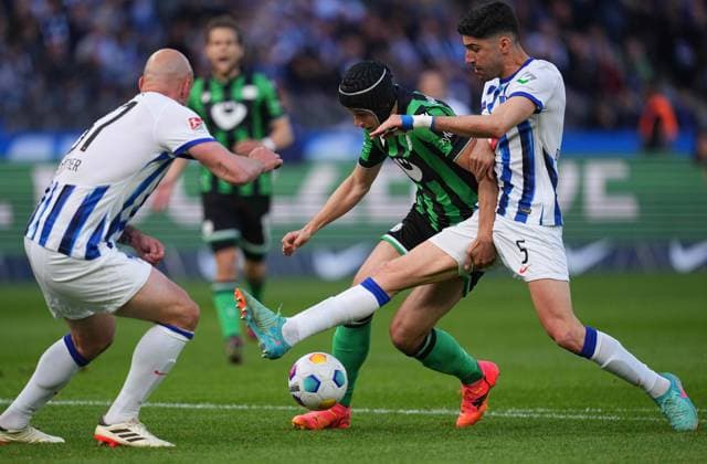 Andreas Bouchalakis Hertha Berlin and NicolÃ² Tresoldi Hannover 96 fight for the ball, 2 Bundesliga, Hertha BSC vs Hannover 96, Olympic Stadium on April 26, 2024 in Berlin, Germany Photo by Ulrik Pedersen DeFodi Images Andreas Bouchalakis Hertha Berlin and NicolÃ² Tresoldi Hannover 96 battle for the ball, 2 Bundesliga, Hertha BSC vs Hannover 96, Olympic Stadium on April 26, 2024 in Berlin, Germany Photo by Ulrik Pedersen DeFodi Images DFB DFL REGULATIONS PROHIBIT ANY USE OF PHOTOGRAPHS AS IMAGE SEQUENCES AND OR QUASI VIDEO Defodi 659 184815 01000202 Defodi-659 DFB DFL REGULATIONS PROHIBIT ANY USE OF PHOTOGRAPHS AS IMAGE SEQUENCES AND OR QUASI-VIDEO.