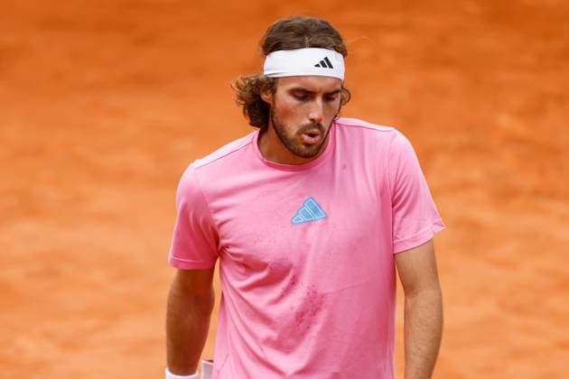 April 26, 2024, Madrid, Madrid, SPAIN: Stefanos Tsitsipas of Greece practices during the Mutua Madrid Open 2024, ATP, Tennis Herren Masters 1000 and WTA, Tennis Damen 1000, tournament celebrated at Caja Magica on April 26, 2024 in Madrid, Spain. Madrid SPAIN - ZUMAa181 20240426_zaa_a181_075 Copyright: xIrinaxR.xHipolitox