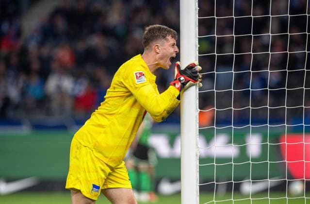 Soccer, Men, Season 2023 2024, 2 Bundesliga 31 Matchday , Hertha BSC Hannover 96, Goalkeeper Tjark Ernst Hertha BSC , Disappointment after conceding 1 1, 26 04 2024, Copyright: xSebastianxRäppold MatthiasxKochx