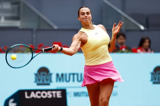 Sport Bilder des Tages April 26, 2024, Madrid, Madrid, SPAIN: Aryna Sabalenka of Russia in action against Magda Linette of Poland during the Mutua Madrid Open 2024, ATP, Tennis Herren Masters 1000 and WTA, Tennis Damen 1000, tournament celebrated at Caja Magica on April 26, 2024 in Madrid, Spain. Madrid SPAIN - ZUMAa181 20240426_zaa_a181_130 Copyright: xIrinaxR.xHipolitox