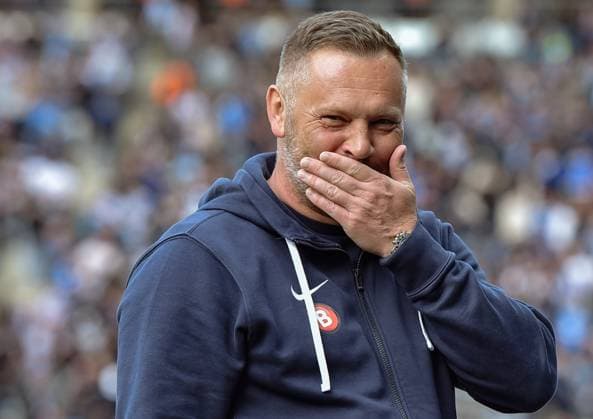 Soccer 2 Bundesliga, Hertha BSC Hannover 96 26 04 2024,xdanx,Soccer 2 Bundesliga, Hertha BSC Hannover 96, v l Pal Dardai Hertha BSC coach ,smile,gives instructions, gesticulates with arms, gesticulate, gives instructions DFL DFB REGULATIONS PROHIBIT ANY USE OF PHOTOGRAPHS as IMAGE SEQUENCES and or QUASI VIDEO Foto Daniel Lakomski Berlin Olympiastadion Berlin Berlin Germany EN Copyright: xDanielxLakomskix