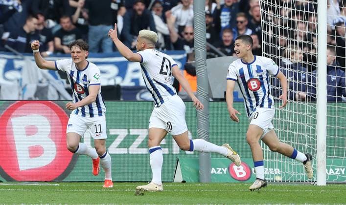 Center Marc Oliver Kempf cheers after 1 0 with Fabian Reese, Ibrahim Maza joy emotion jubilation Sport Football Soccer DFL 2 Bundesliga Men 31 Matchday Season 2023 2024 26 04 2024 Hertha BSC Berlin vs Hannover 96 DFL regulations prohibit any use of photographs as image sequences and or quasi video