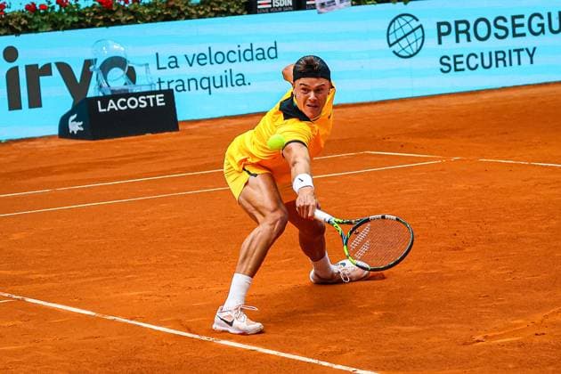 Holger Rune of Denmark Vs Mariano Navone at Mutua Madrid Open in Madrid, Spain - 26 Apr 2024 Holger Rune of Denmark plays against Mariano Navone of Argentina on Day Five of the Mutua Madrid Open 2024 tournament at La Caja Magica. Holger Rune won against Mariano Navone 5-7, 7-6, 6-4 Madrid Spain Copyright: xMiguelxReisx xSOPAxImagesx Mutua Madrid Open MR -3297