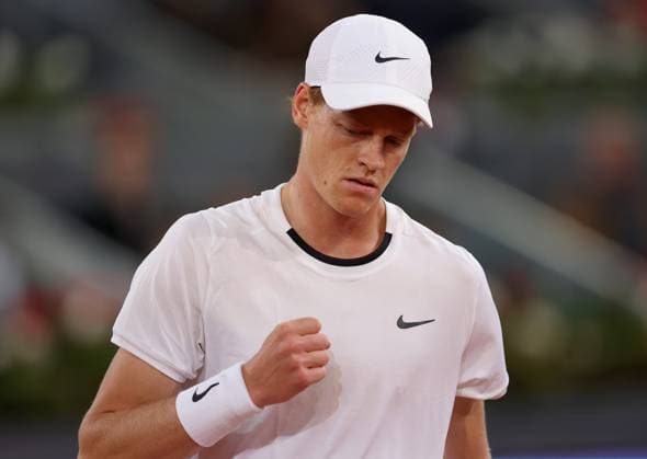 Jannik Sinner of Italy celebrates Mutua Madrid Open, Day 6, Tennis, La Caja Magica, Madrid, Spain - 27 Apr 2024  Copyright: xEllaxLing Shutterstockx 14447601e