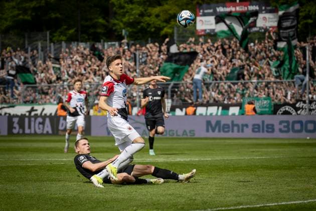 3 Liga FC Viktoria Köln Preußen Münster, 27 04 2024 Malek El Mala FC Viktoria Köln, 22 misses a great chance Cologne, 27 04 2024, 35 Matchday of the 3 Football League FC Viktoria Köln Preußen Münster at Sportpark Höhenberg in Cologne The DFL regulations prohibit the use of photographs as image sequences and or quasi videos Copyright: xBEAUTIFULxSPORTS AxelxKohringx