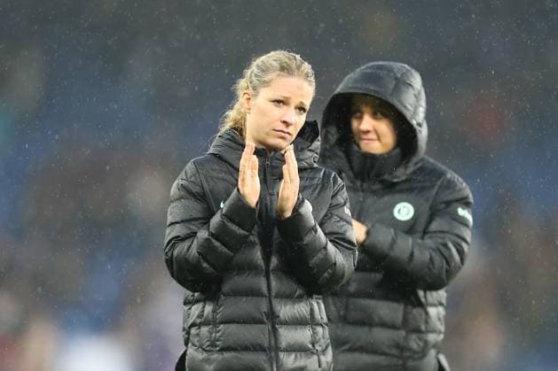 27th April 2024; Stamford Bridge, London, England: UEFA Womens Champions League Football, Semi Final, Second Leg, Chelsea versus Barcelona; Melanie Leupolz of Chelsea thanking the fans after the match.  ActionPlus12635738 KatiexChan