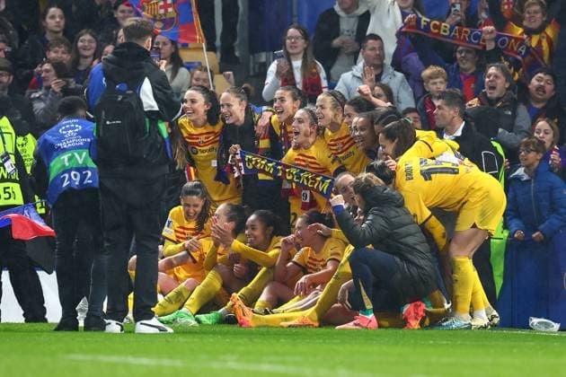 Chelsea gegen Barcelona Women 27. April 2024, London UEFA Women™s Champions League, Halbfinale, Rückspiel Chelsea gegen Barcelona Women Barcelona Women feiern ihren Sieg Foto Charlotte Wilson Abseits London UK  Copyright: xCharlottexWilsonx xOffsidexOffside