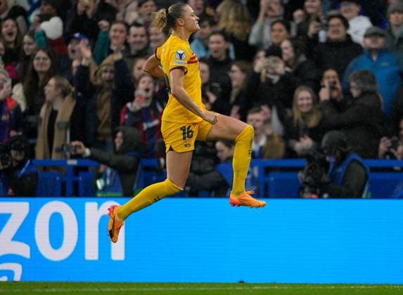 Barcalona s Fridolina Rolfo celebrates scoring 2nd goal from penalty Chelsea Women v Barcelona Women, UEFA Women s CHampions League, Semi-final, Second Leg, Football, Stamford Bridge, London, UK - 27 Apr 2024  Copyright: xDavexShopland Shutterstockx 14451602am