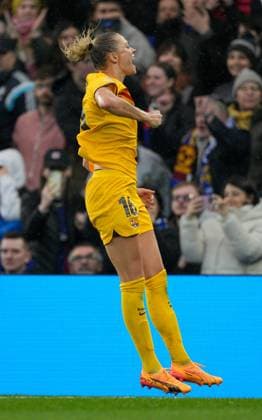 Barcelona s Fridolina Rolfo celebrates scoring 2nd goal from penalty Chelsea Women v Barcelona Women, UEFA Women s CHampions League, Semi-final, Second Leg, Football, Stamford Bridge, London, UK - 27 Apr 2024  Copyright: xDavexShopland Shutterstockx 14451602an